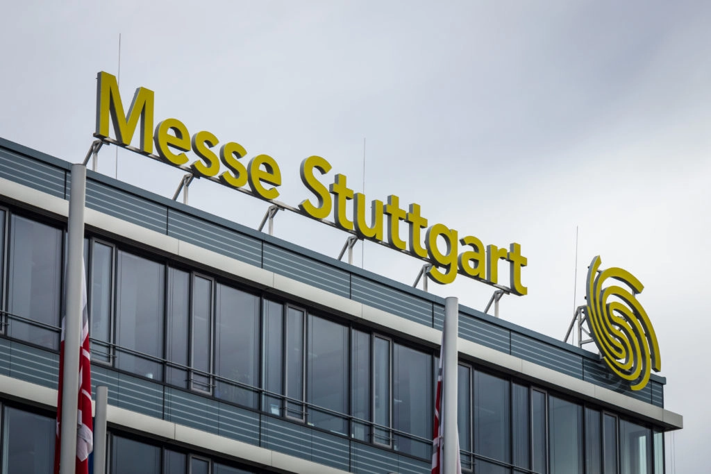 Invest wird im April 2021 digital Invest wird im April 2021 digital