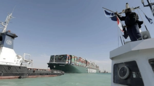 Stau im Suezkanal: Die wirtschaftlichen Schäden