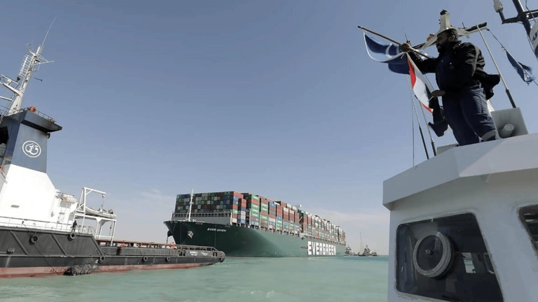 Stau im Suezkanal: Die wirtschaftlichen Schäden Stau im Suezkanal: Die wirtschaftlichen Schäden