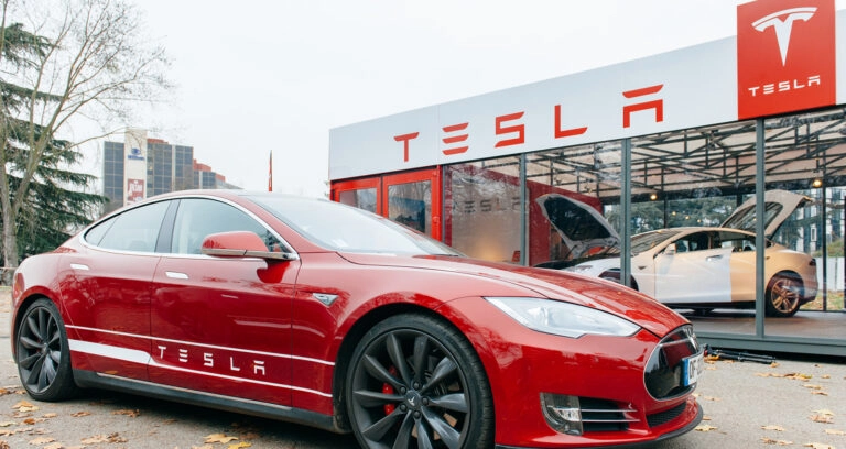 Rekordzahlen in Q3: Tesla fährt Milliarden-Gewinne ein Rekordzahlen in Q3: Tesla fährt Milliarden-Gewinne ein