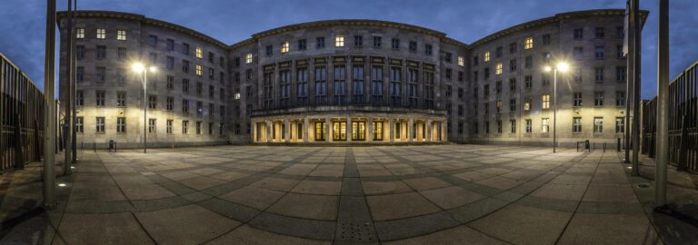 Droht unserem Wohlstand und Vermögen erhebliche Gefahr? Droht unserem Wohlstand und Vermögen erhebliche Gefahr?