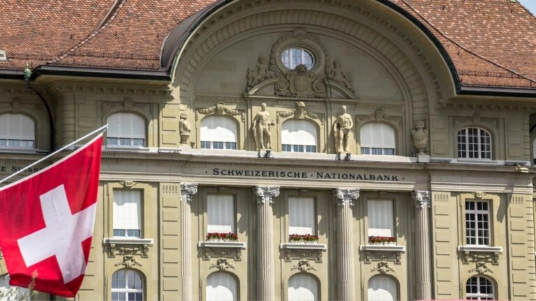 Schweiz erhöht Leitzins, Bank of England legt nach Schweiz erhöht Leitzins, Bank of England legt nach