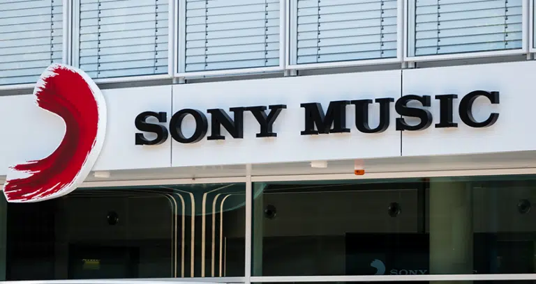 Aus Covern wird Kunst: »Die drei ???« als NFTs Sony Music Berlin