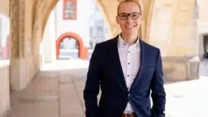 Maximilian Fuchs: Jeder kann mit Aktien handeln