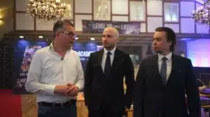 BERATER – Leben auf der Überholspur. Die neue Reality-Serie