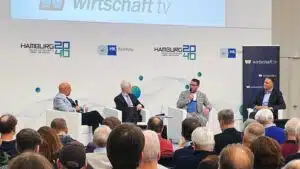 Expertenrunde beim wirtschaft tv Panel zieht Besucher an
