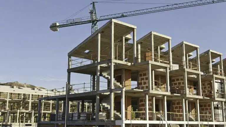 ifo Institut: Wohnungsbau kämpft mit Stornierungen