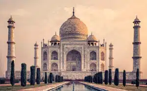 Indien – Die Welt schaut beim Wachsen zu